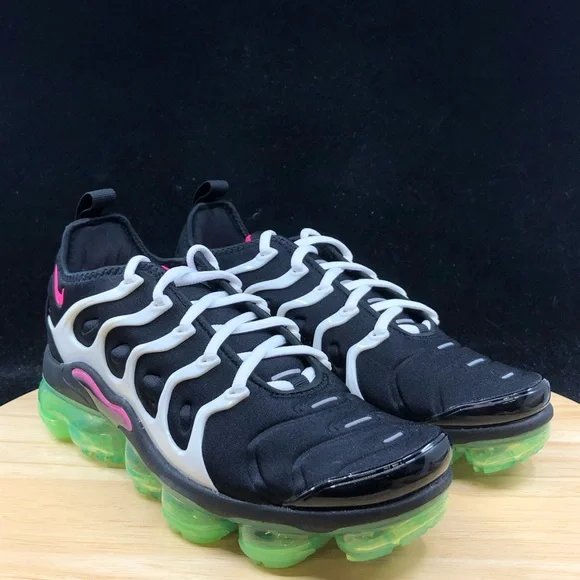 NEW Nike Air Vapormax Plus -Black Green Hyper Pink - DM8121-001 Men’s US Size 7 - Picture 4 of 9